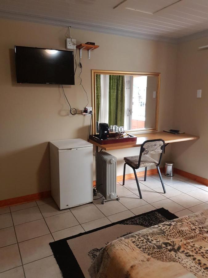 African Elephant Guesthouse Germiston Exterior photo