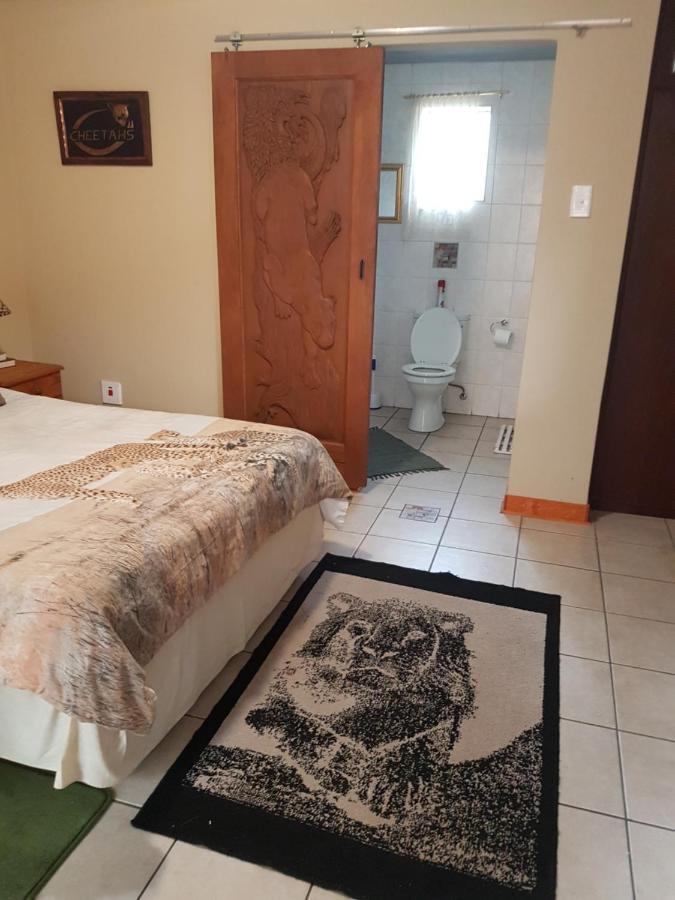 African Elephant Guesthouse Germiston Exterior photo
